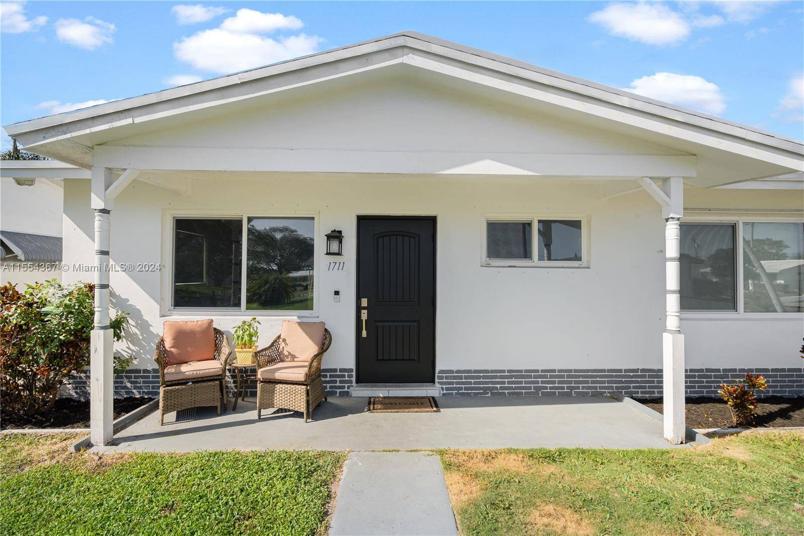 Exciting news ! A beautiful 2 bedroom single family home in Tamarac is now available for sale.