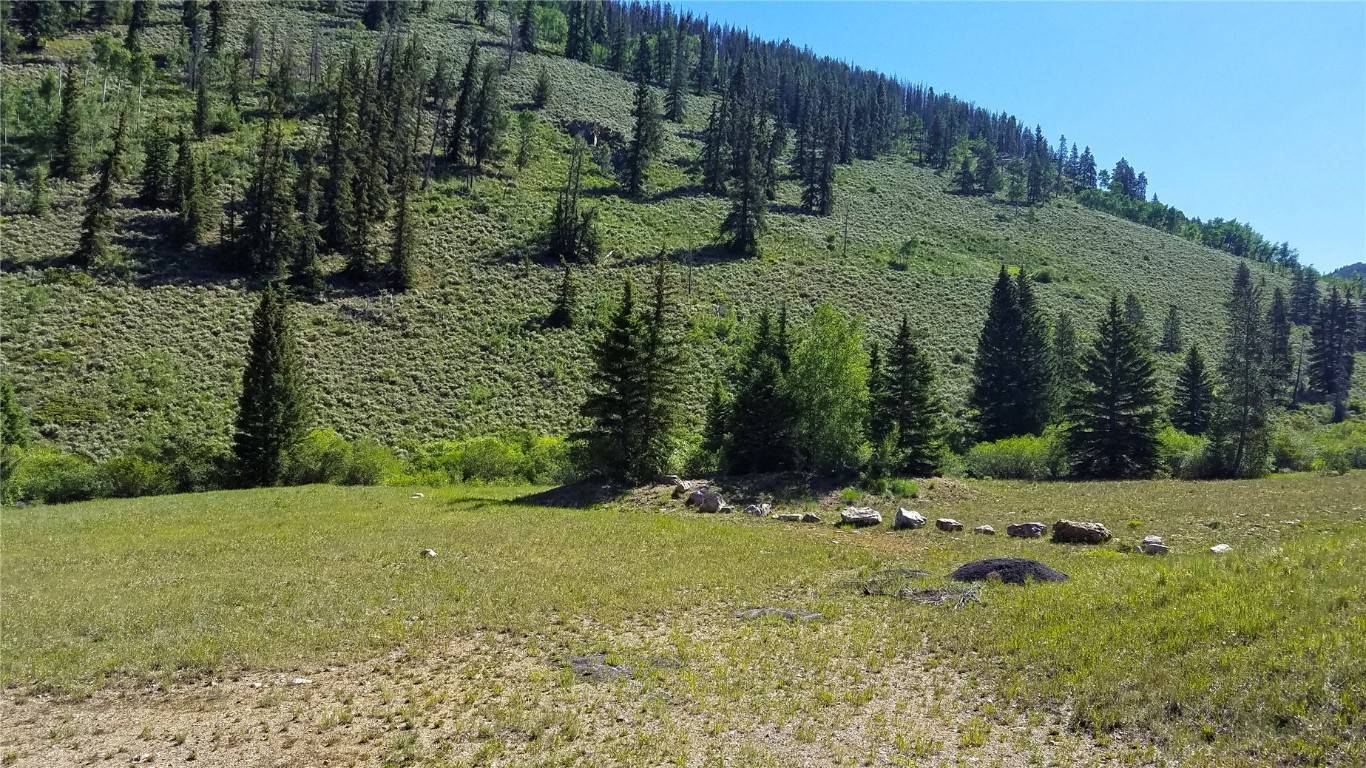 Riverfront, large custom homesite only minutes from Breckenridge.
