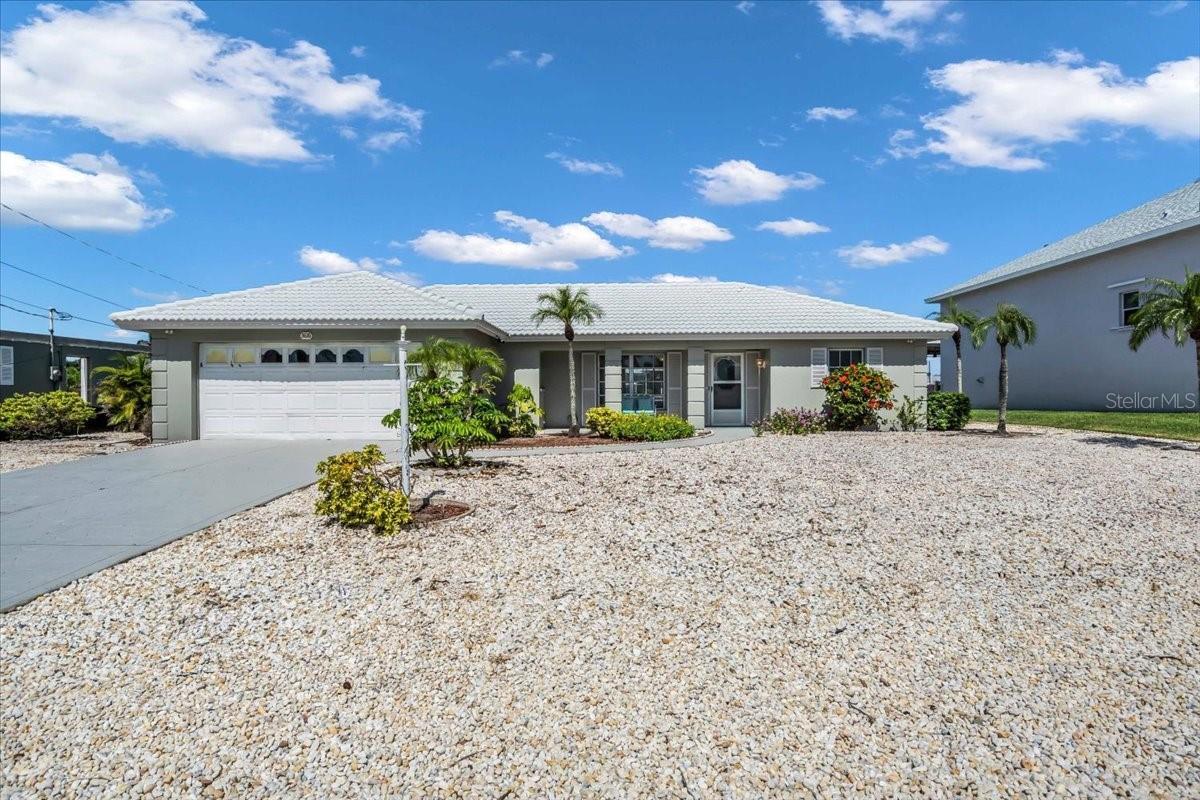 Front | 3816 ROYAL PALM DR, BRADENTON, FL 34210