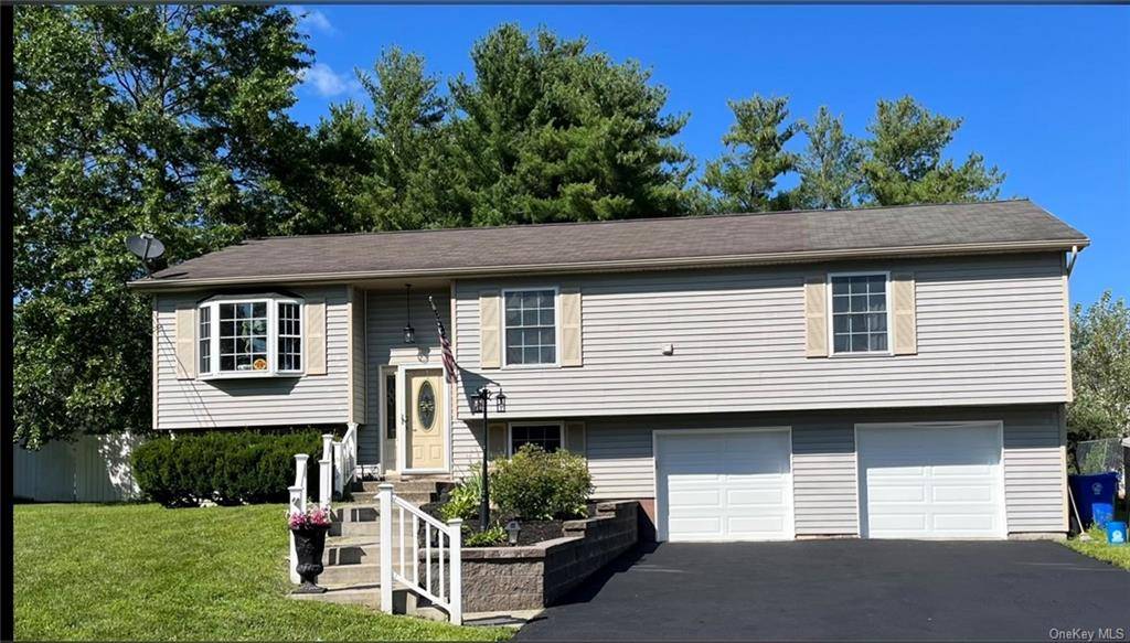 Nestled within the heart of Middletown, this exquisite, raised ranch home offers the perfect blend of comfort and convenience.