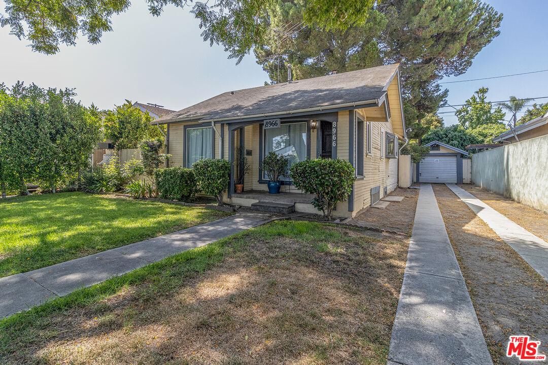 8966 Cadillac Ave WLA 90034
