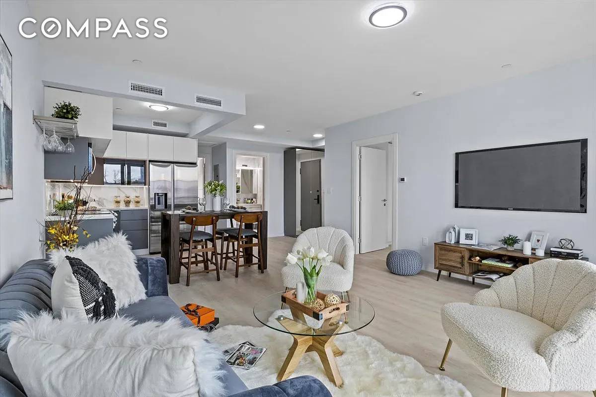 THIS SUNDAY, MOTHER'S DAY, OPEN HOUSE BY APPOINTMENT ONLY POTENTIAL ROOF RIGHTS CAN BE PURCHASED Enjoy contemporary designer interiors and private outdoor space in this stunning, energy efficient two bedroom, ...