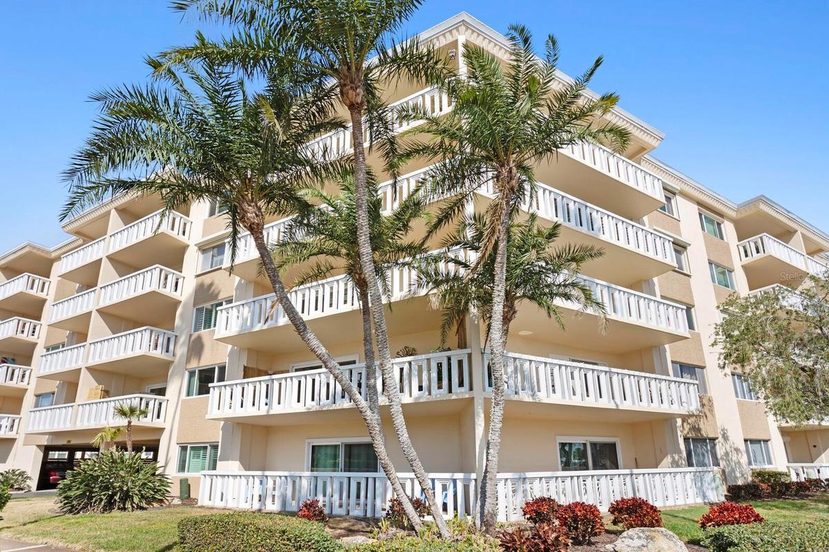 Shore Crest Condo on N Shore Dr NE