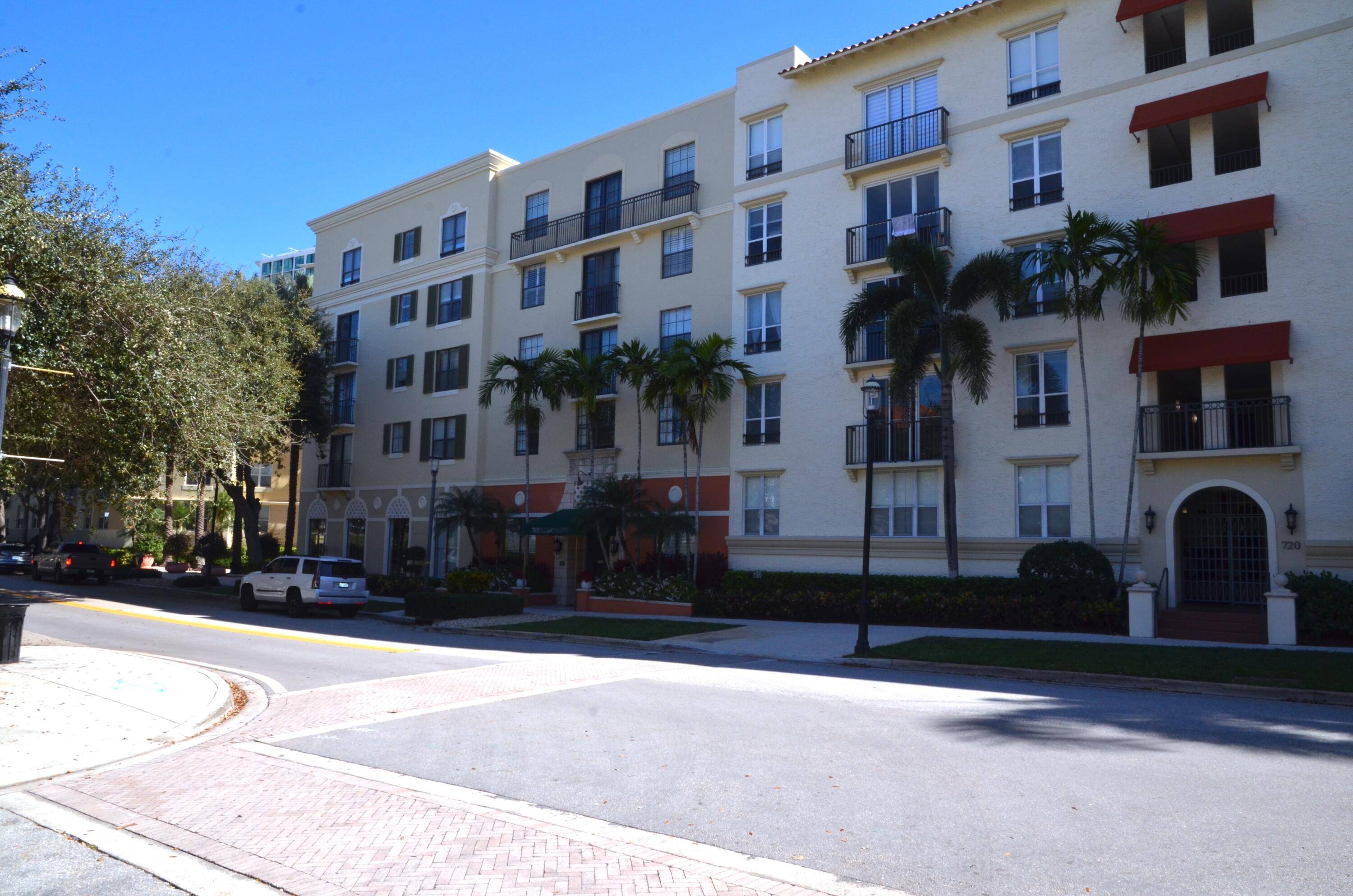 Welcome to your downtown oasis in West Palm Beach !