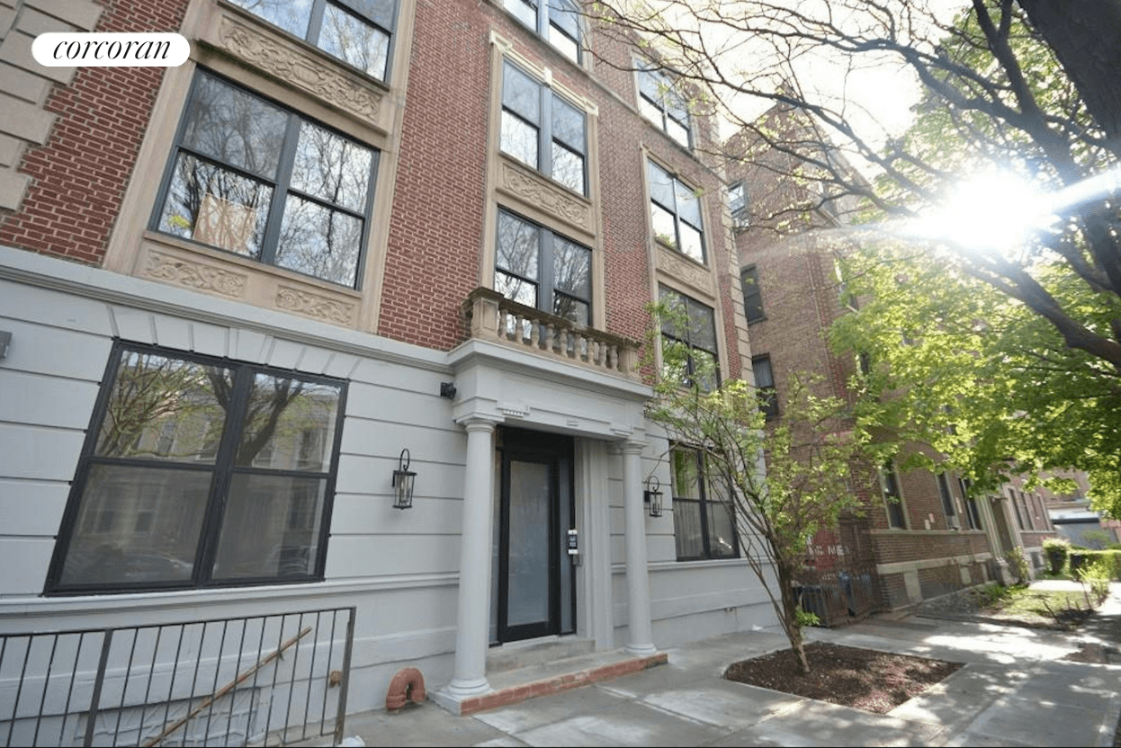 Welcome home to this 3 bedroom, 3 bathroom home in Crown Heights.