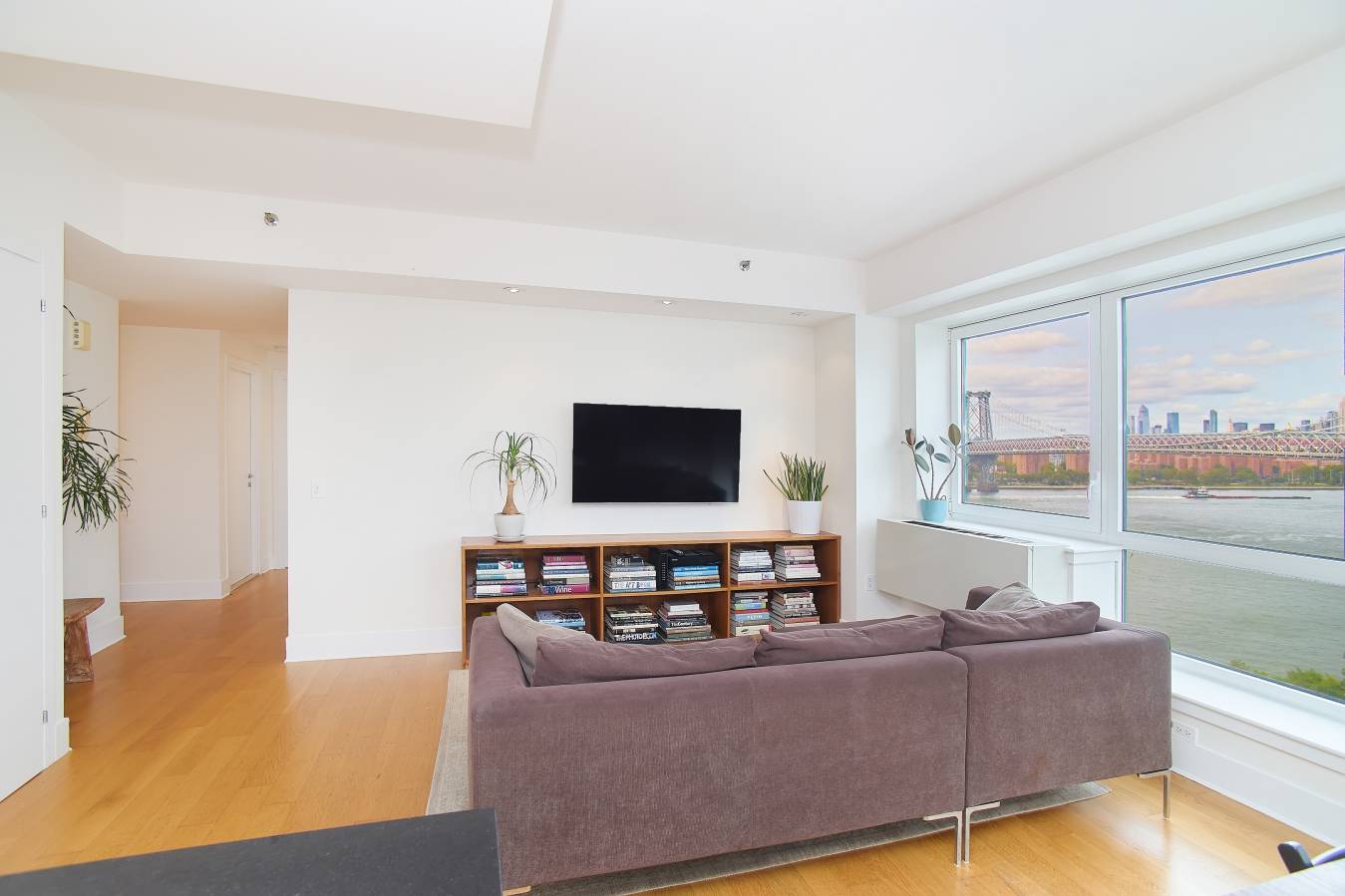 Come see this exquisite residence located at Schaefer Landing North, a luxury condominium on the East River waterfront in New York City's trendiest neighborhood, Williamsburg Brooklyn.