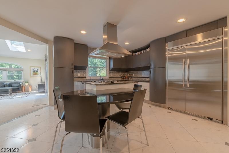 Gourmet Chef's Kitchen