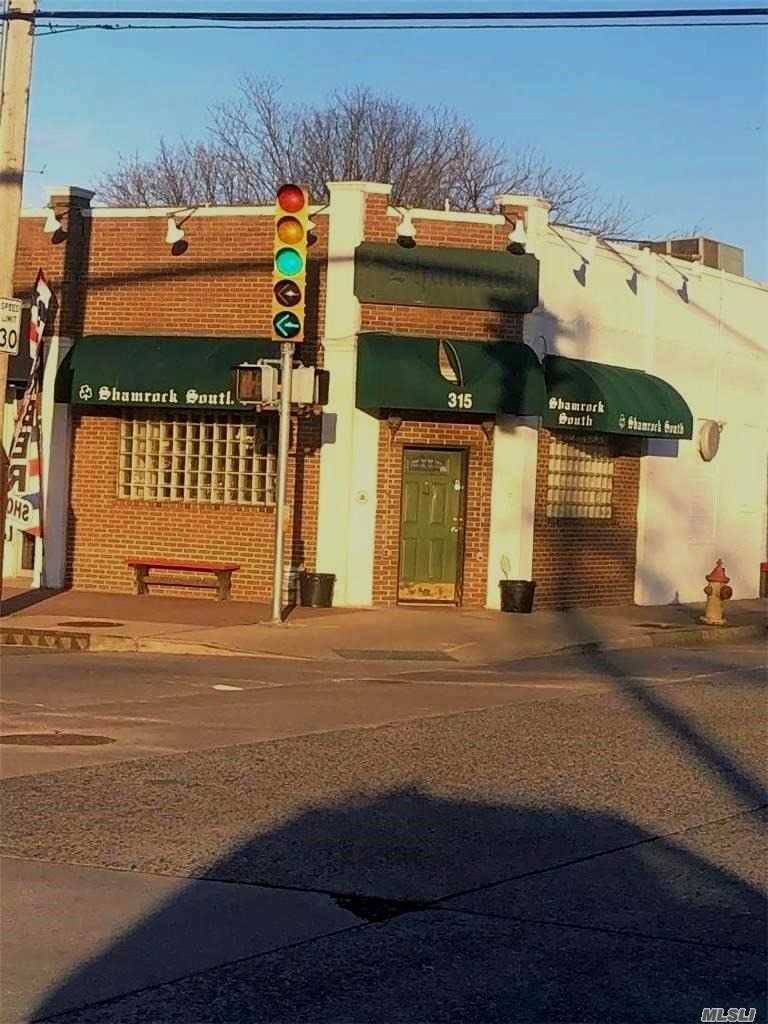 Bar Business for Sale ! Building NOT for Sale CASH only.