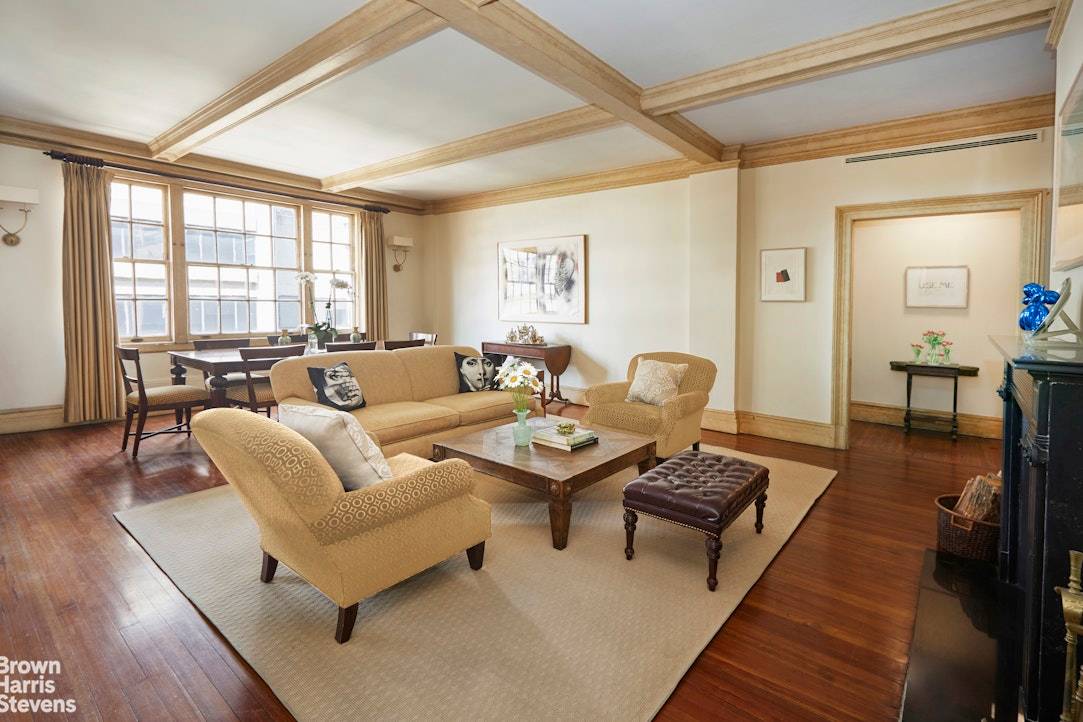 This gracious and thoughtfully laid out 8 room residence offers unparalleled value rarely found in the highly coveted Lenox Hill neighborhood of Manhattan's Upper East Side.