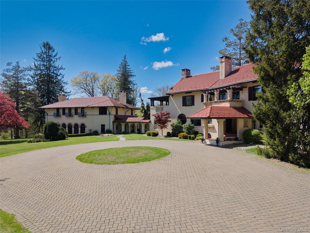 Exterior Main house and covered walkway to ballroom
