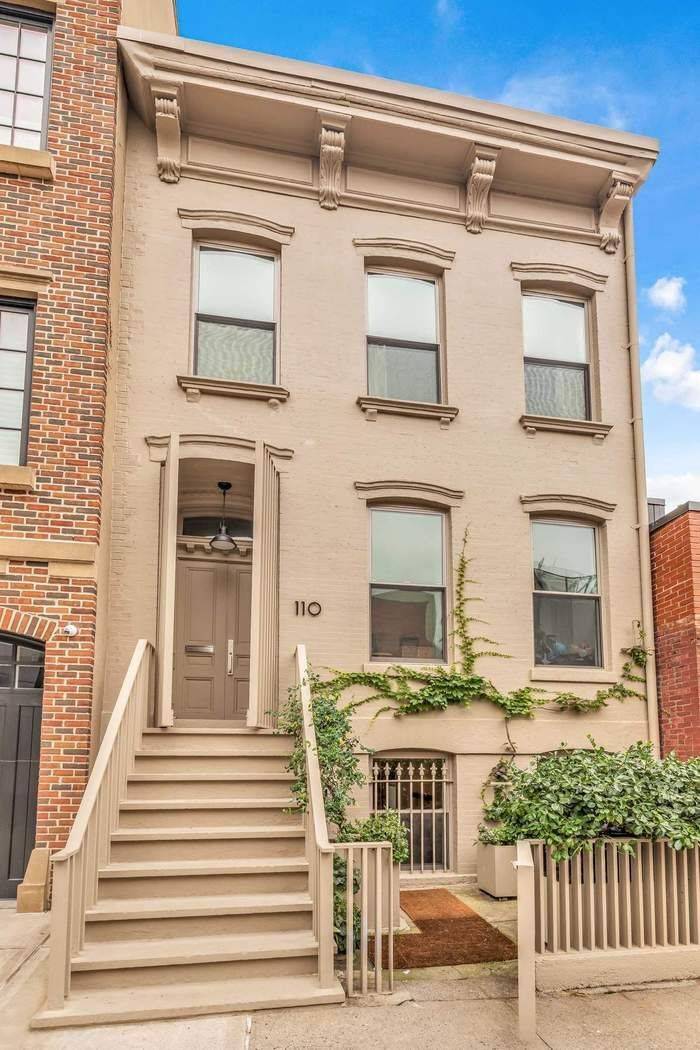 PRIME WILLIAMSBURG, Bright and spacious renovated and newly updated townhome with original details modified with minimalist modern touches and multi levels allowing for different living experiences on each floor.
