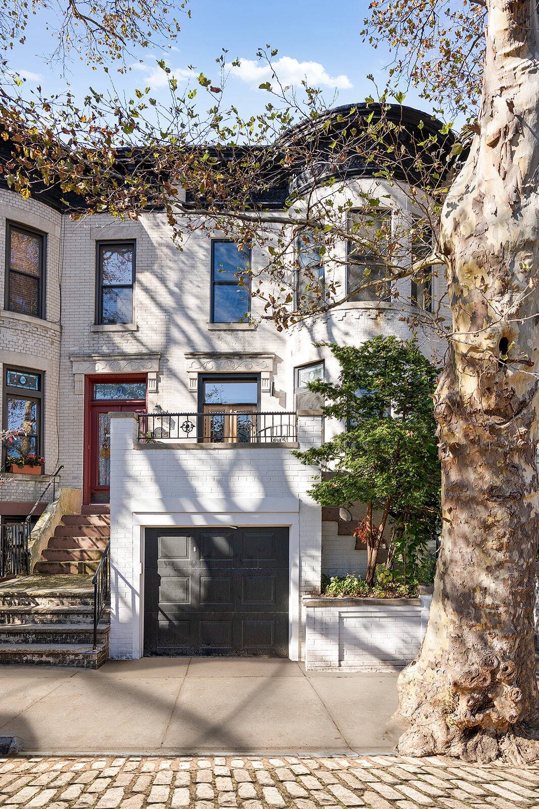 PRIVATE PARKING YOUR OWN ONE CAR GARAGE Nestled in the heart of Bay Ridge, Brooklyn, 6 Bay Ridge Place embodies the charm of urban living with the comfort of a ...