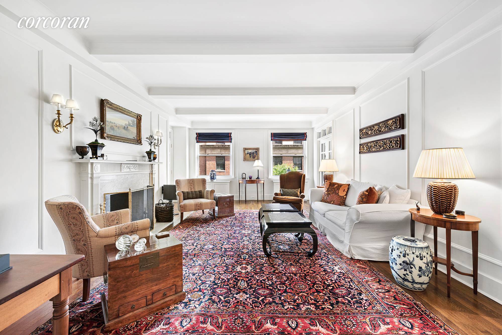 1158 Fifth Avenue is a wonderful 8 room located in Carnegie Hill.