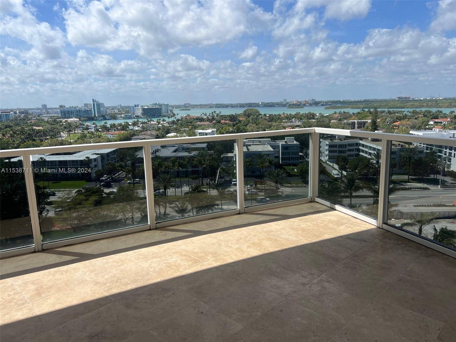 What a beautiful opportunity to enjoy this beautiful apartment at Bellini Condominium !