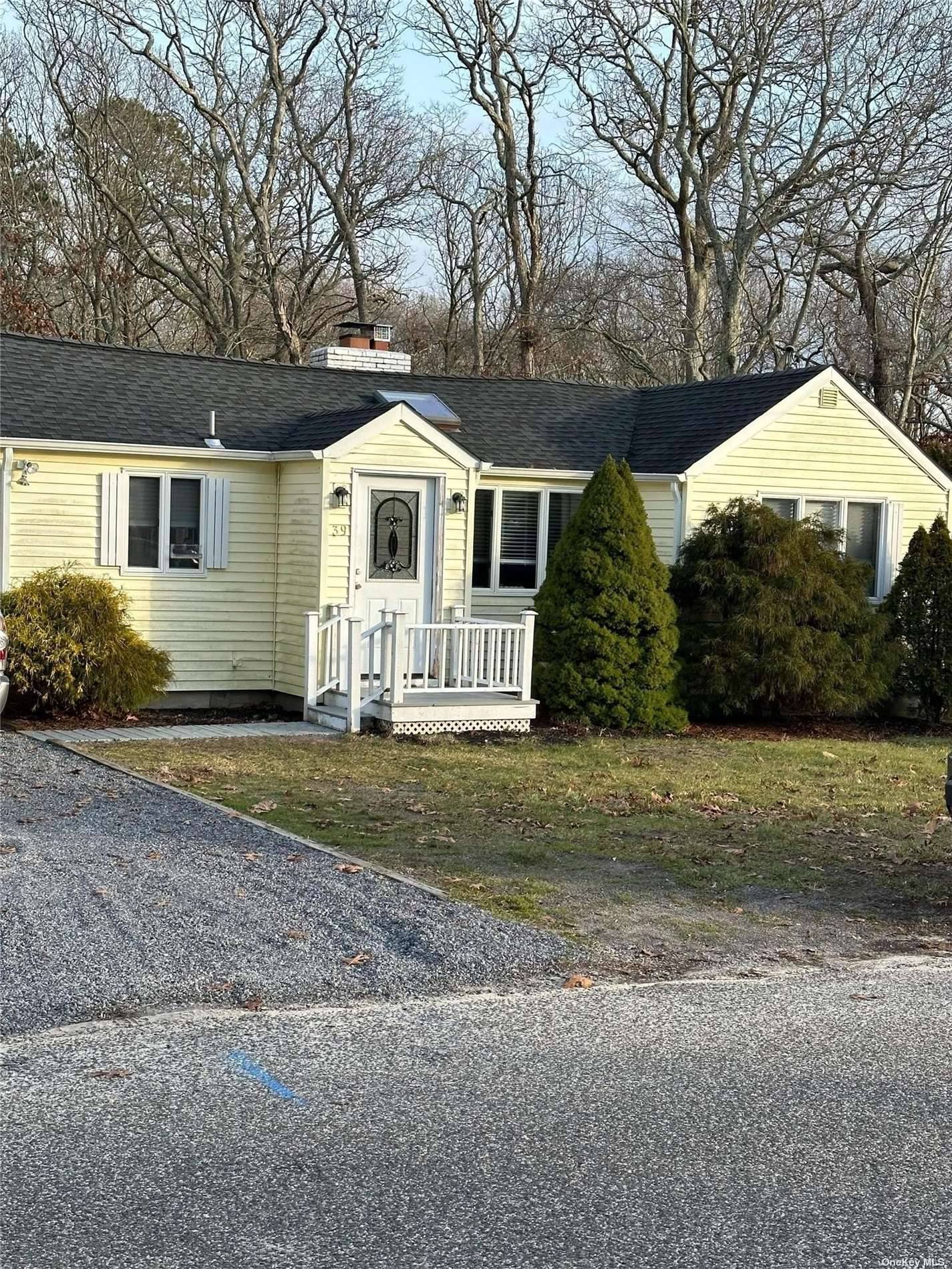 Fabulous Seasonal Rental in Prime Location around corner from Shinnecock Bay Beach and down street from the Ponquogue Bridge and Ocean Beaches.