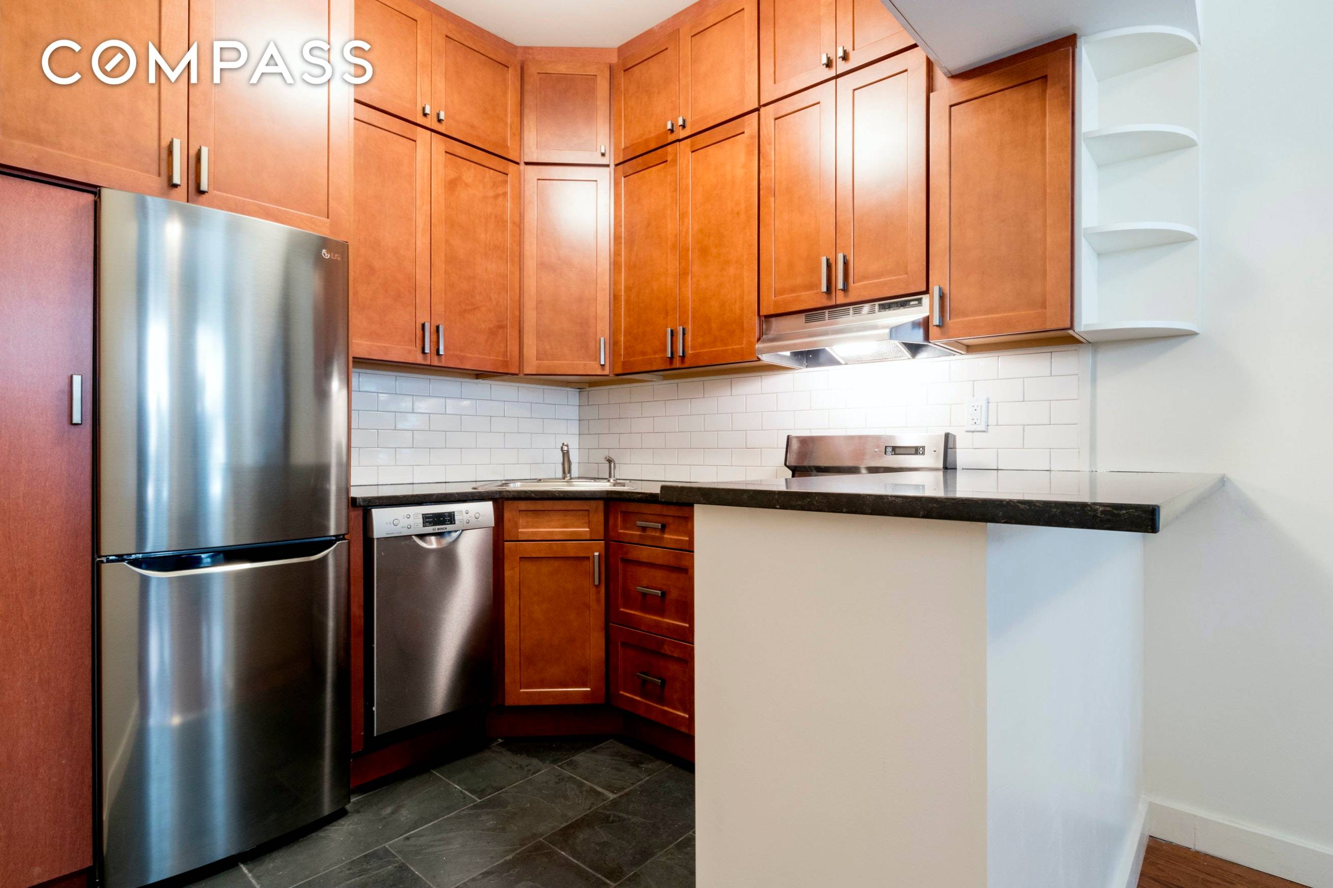 This lovely 2nd floor fully renovated apartment is boasting with charm with high 9'6 ceilings, exposed brick, decorative fireplace, hardwood floors, window blinds, city quiet windows, tons of storage, and ...