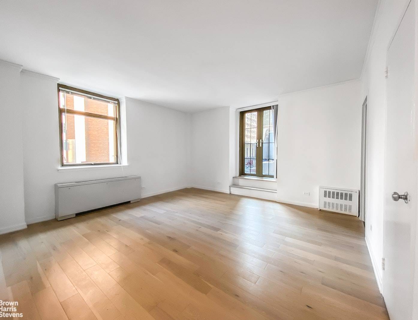 Renovated, corner one bedroom apartment with excellent light.