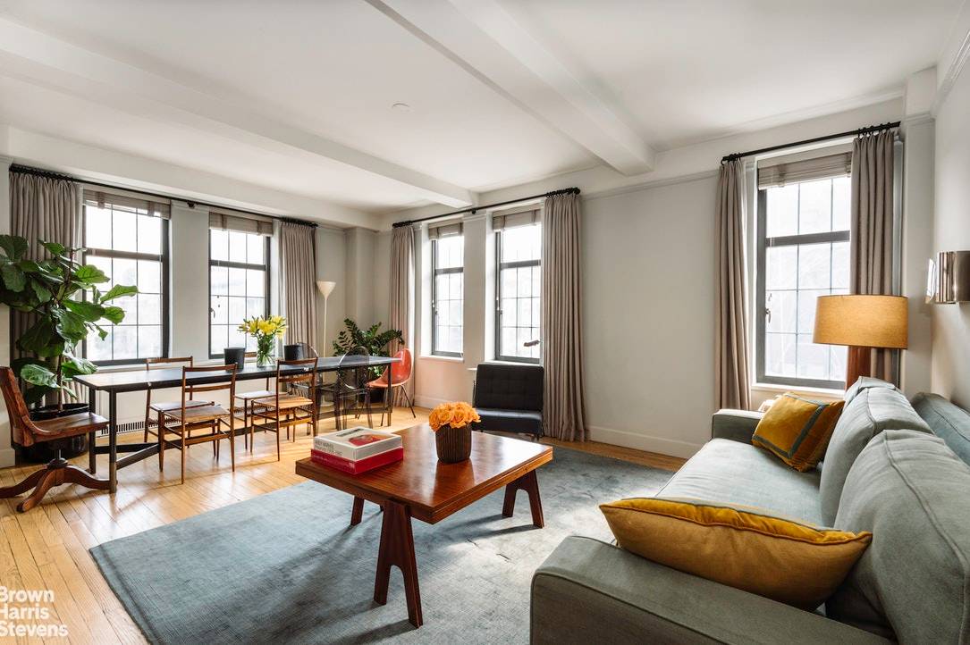 One Bed in Chelsea Plucked Straight Out of ParisWelcome home to this beautiful Parisian sanctuary on one of the most desirable blocks in the heart of Chelsea.