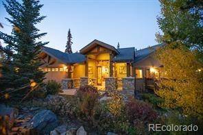 Fantastic location, 5 minutes from Silverthorne yet nestled in private wooded serenity.