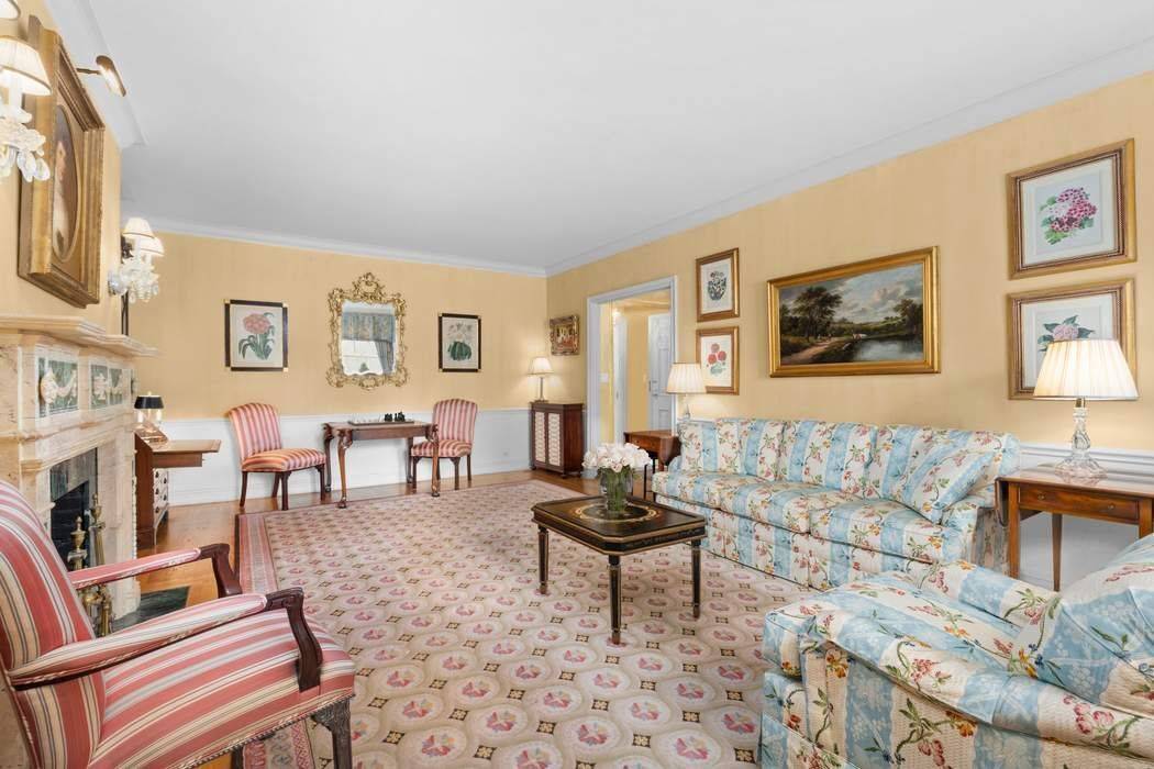 Perfect pied a terre at 3 East 77 Street, one of the finest pre war cooperatives in New York.