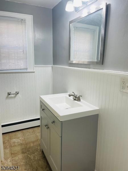 1 st Floor Bathroom