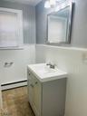 1 st Floor Bathroom