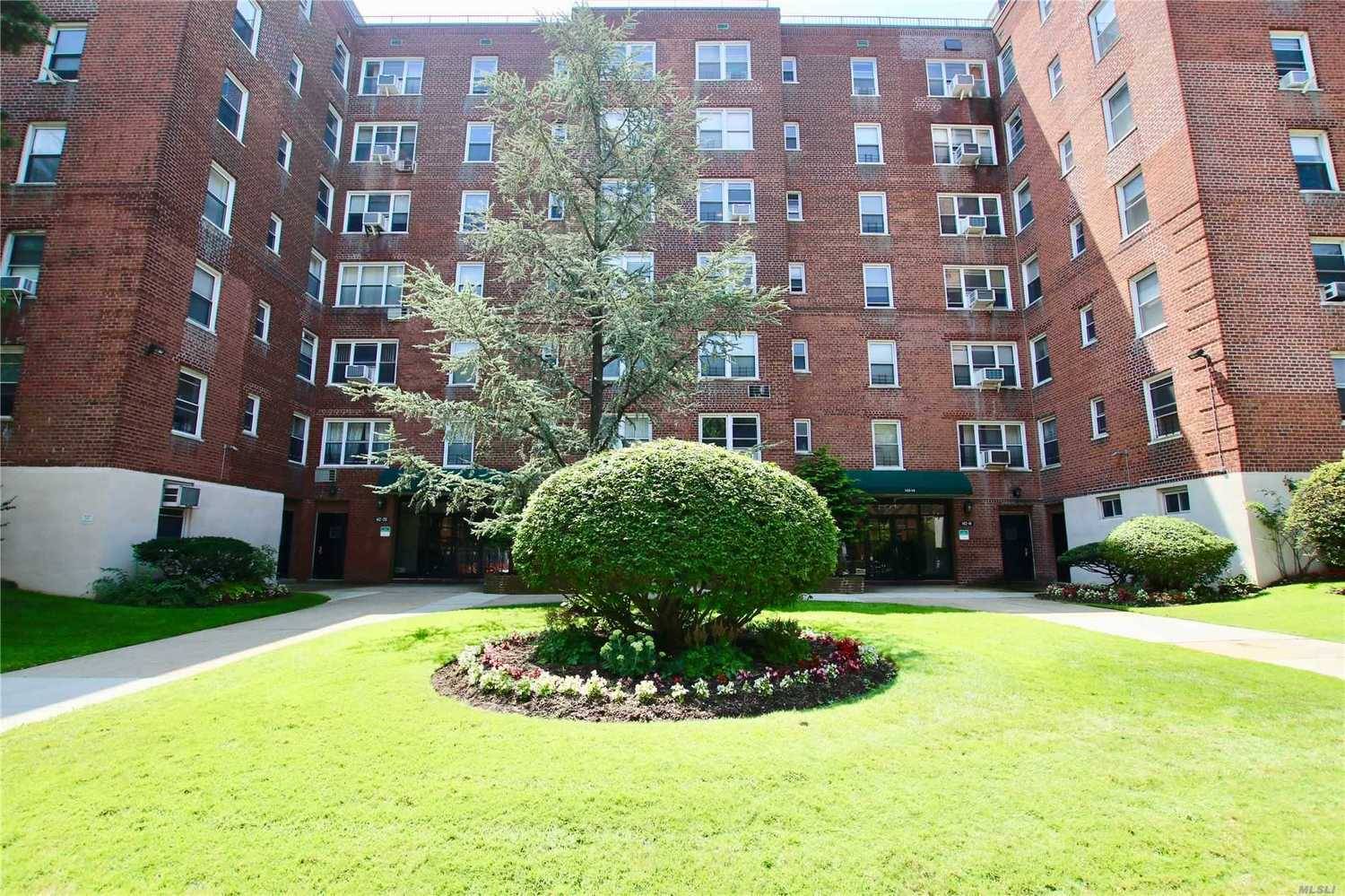 Beautiful, spacious 3 bedroom unit with marble flooring throughout.