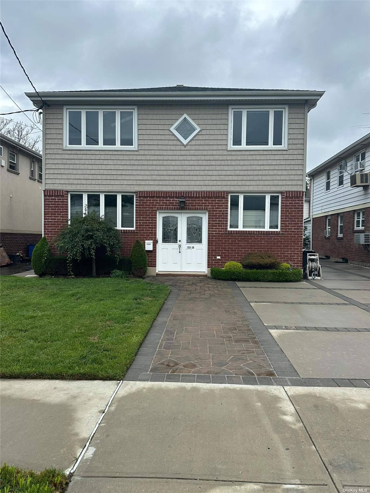 Completely renovated 2 family house in Old Howard Beach !
