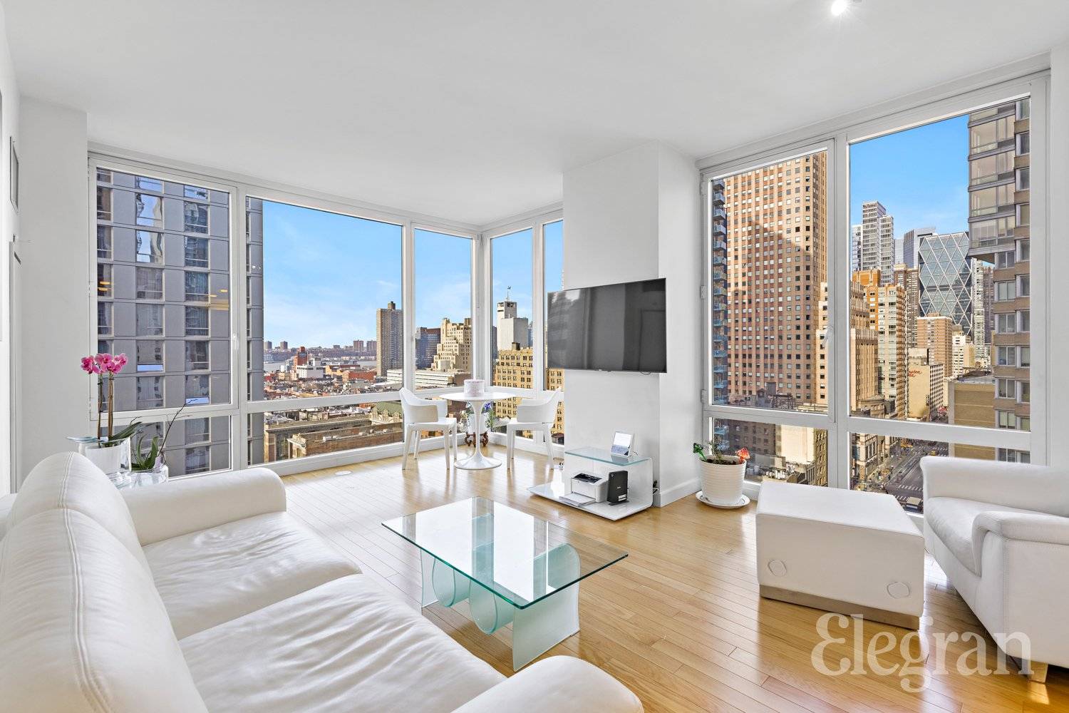 Exuding elegance and style, this breathtaking apartment offers the life of luxury you deserve.