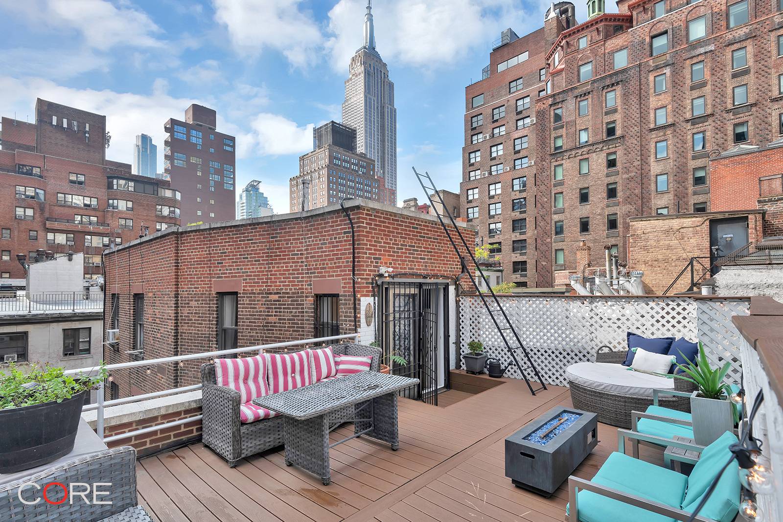Welcome to your approximately 300 square foot private rooftop deck in this approximately 1, 200 square foot one bedroom convertible two bedroom duplex with home office.