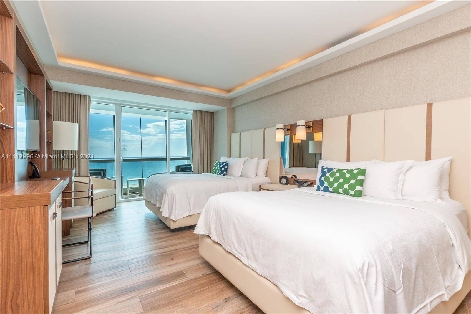 DIRECT OCEANVIEW ! Amazing opportunity to own a turn key Studio 1.