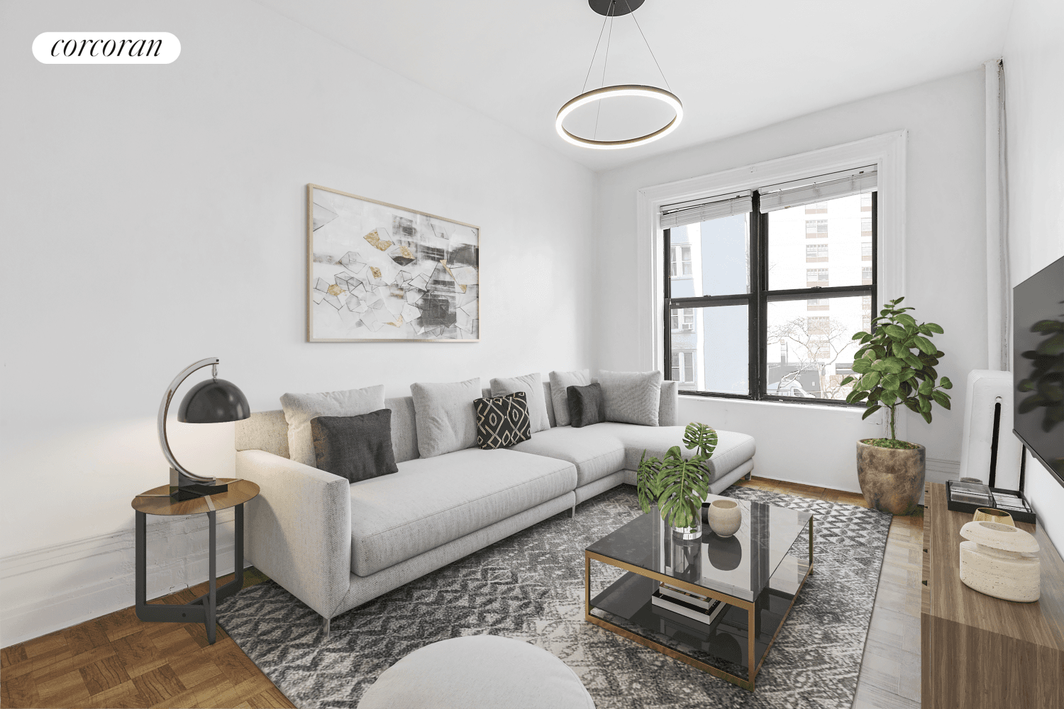 Welcome to 503 West 111th Street 33, a charming apartment offering a blend of modern convenience and flexible living arrangements in a prime location near Central Park.