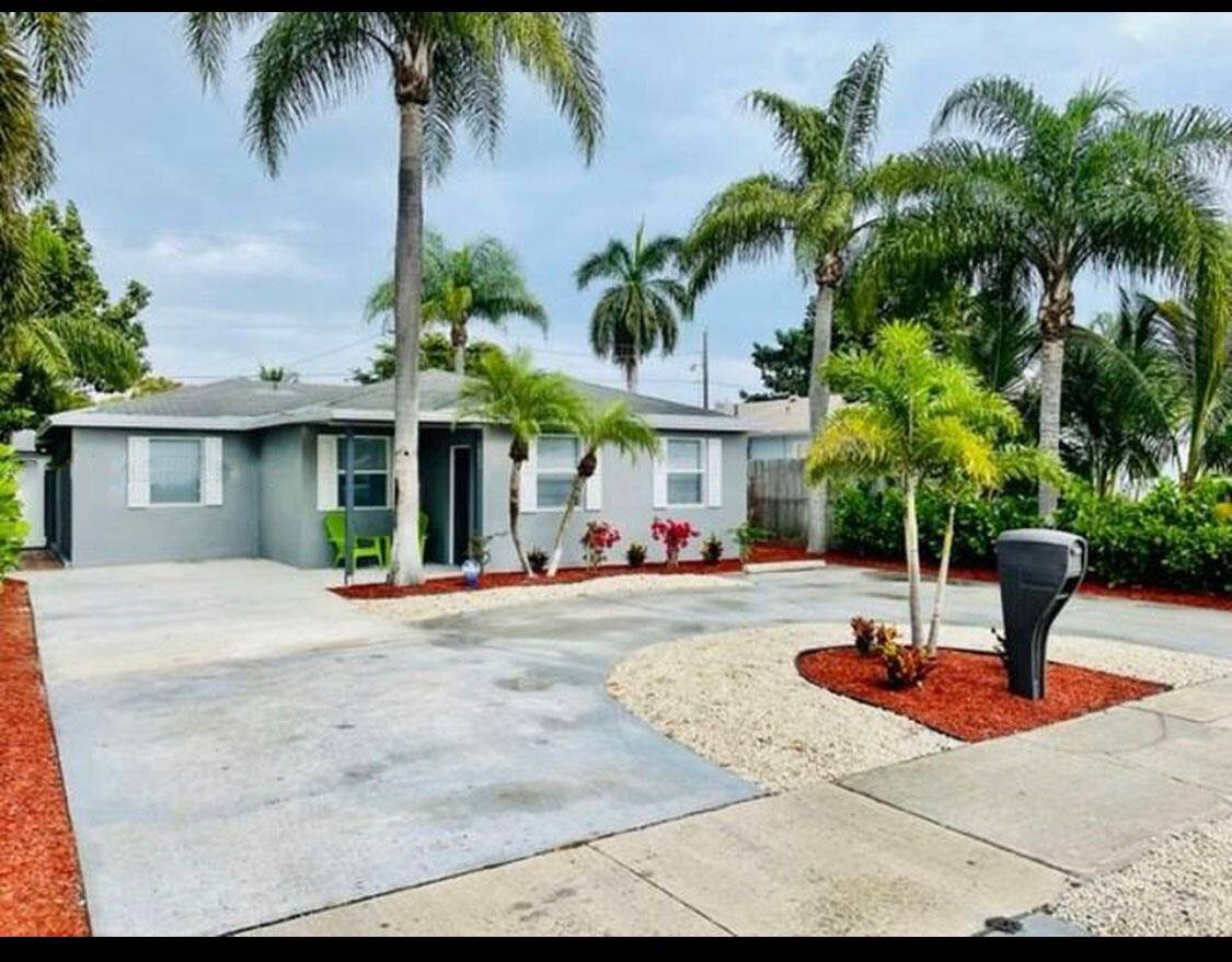 Welcome to your dream home in the heart of Delray Beach !
