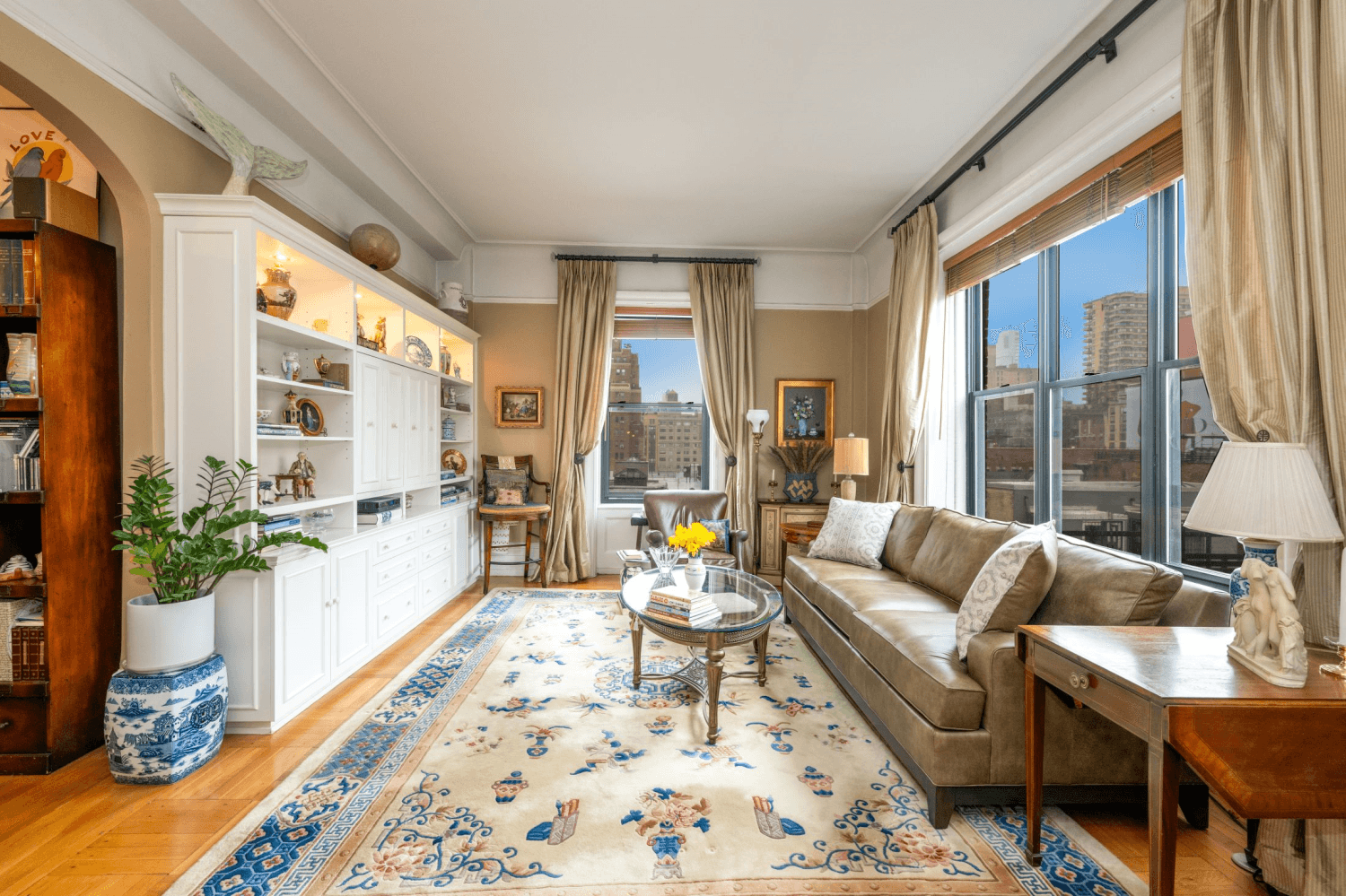 Welcome to this charming home in the ideal Upper West Side location of Riverside Drive and 93rd Street.