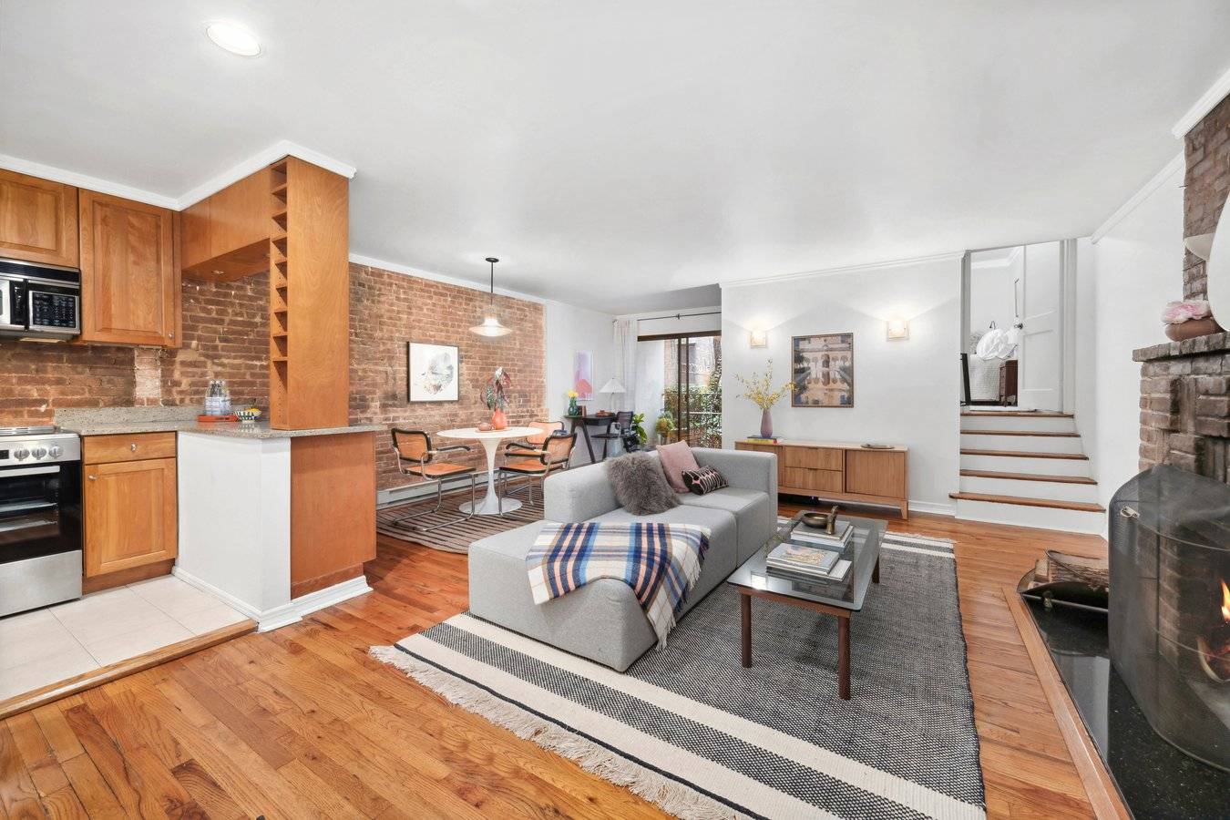 Step into this Upper West Side oasis !