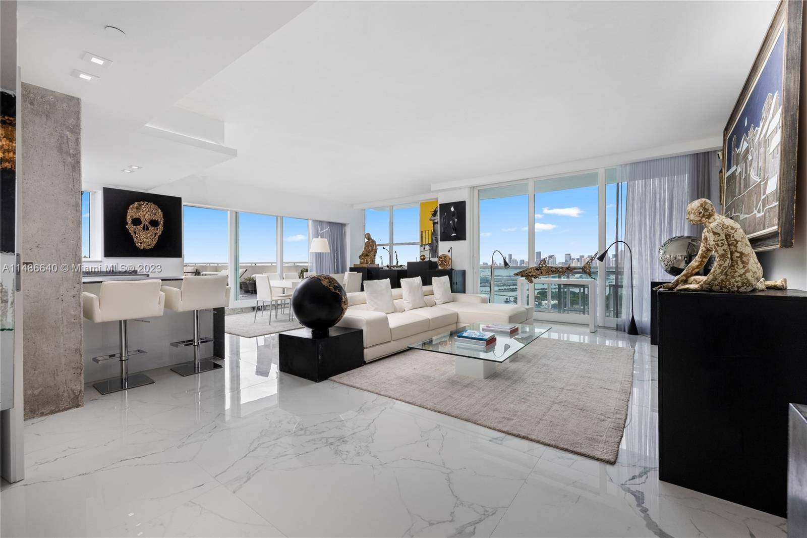 Unique opportunity of a rarely available spectacular penthouse at the Floridian South Beach.