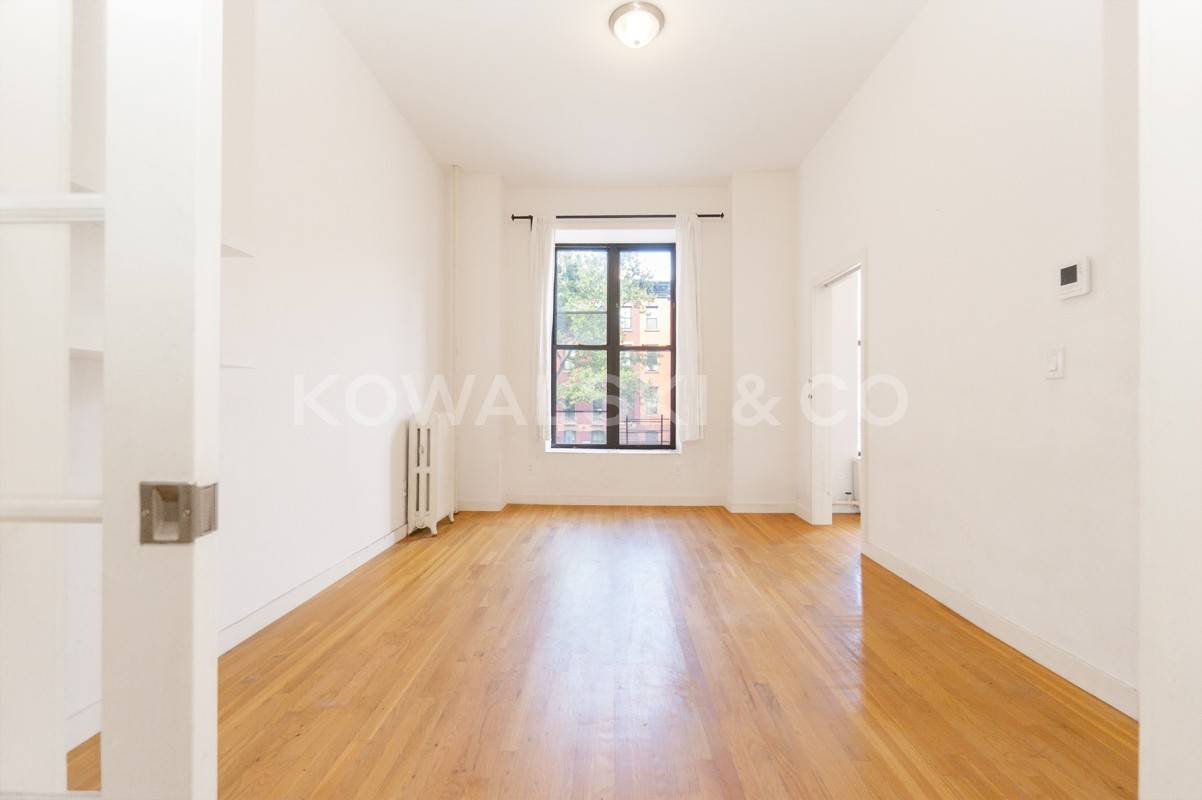 PRIME PARK SLOPE WITH WASHER DRYER IN UNIT !