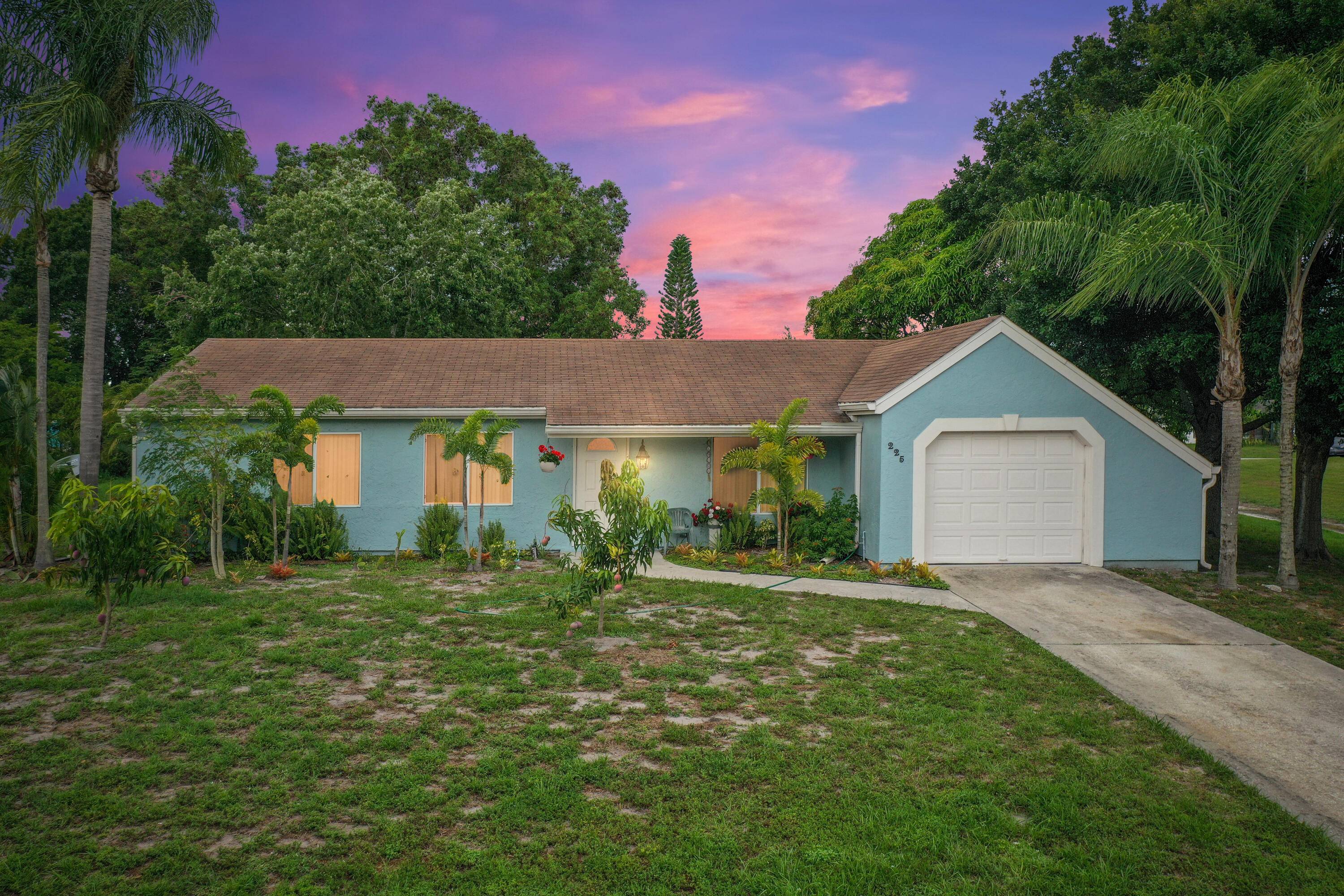 Beautiful 3 bedroom 2 bath home conveniently located in Port St Lucie within the Windmill Point community.