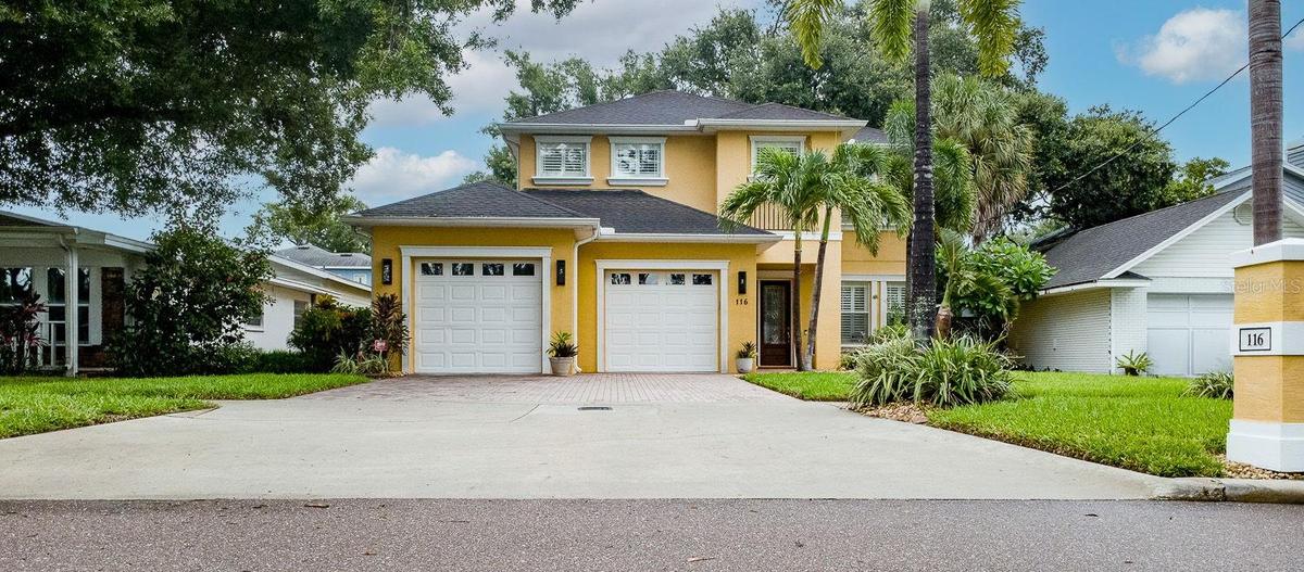 3 Car Garage