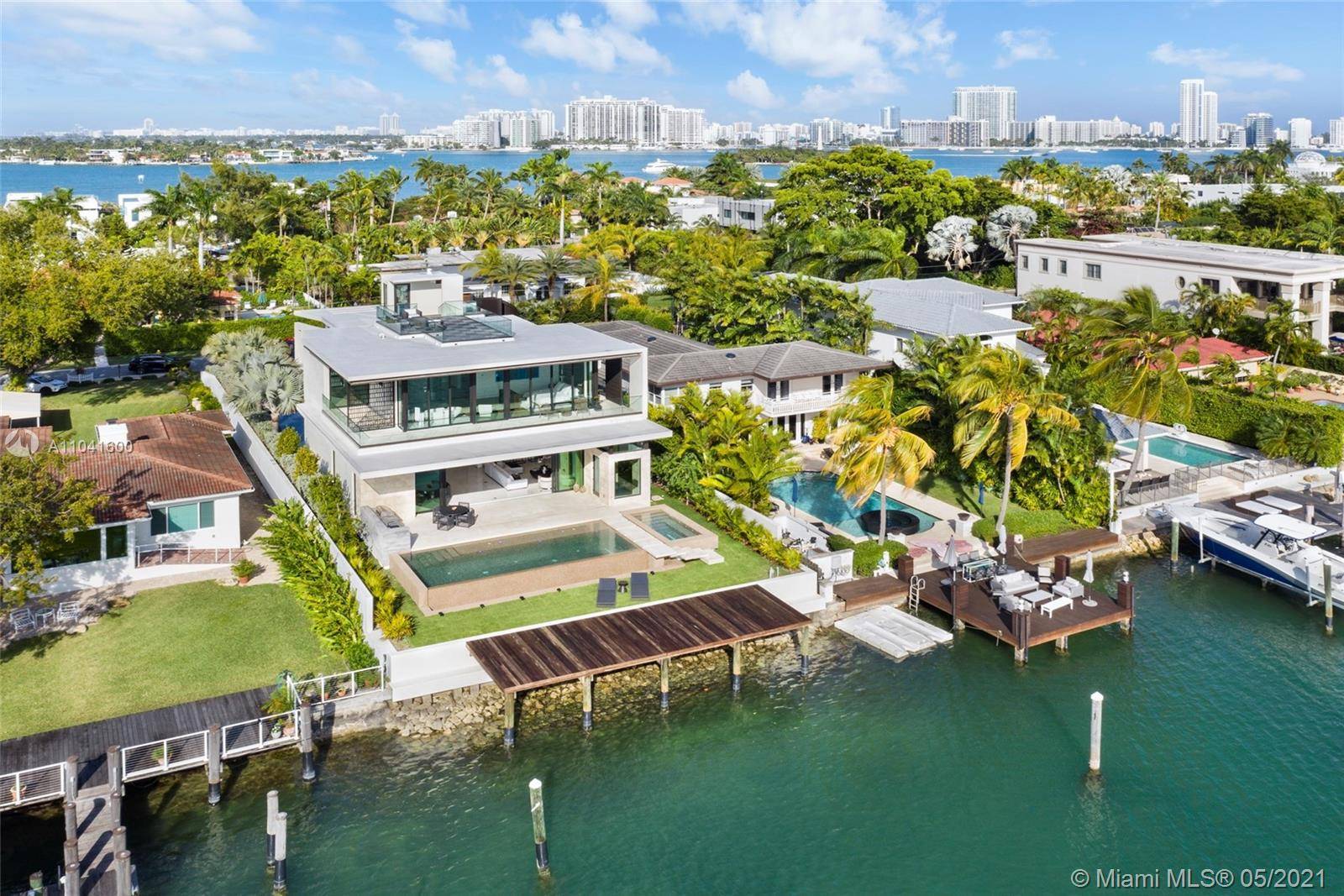 NEW LUXURY WATERFRONT VILLA on one of Miami Beach s most coveted addresses HIBISCUS ISLAND.