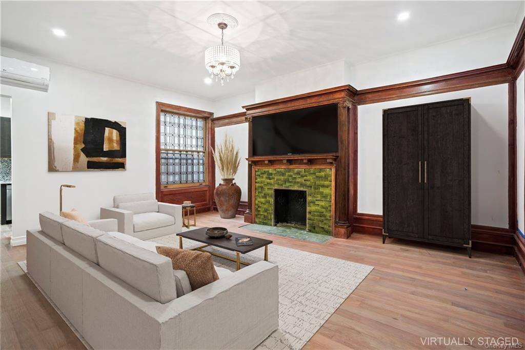 18 foot wide, 68 foot deep, 4 family in Harlem's Hamilton Heights landmark, conveniently located near two universities !