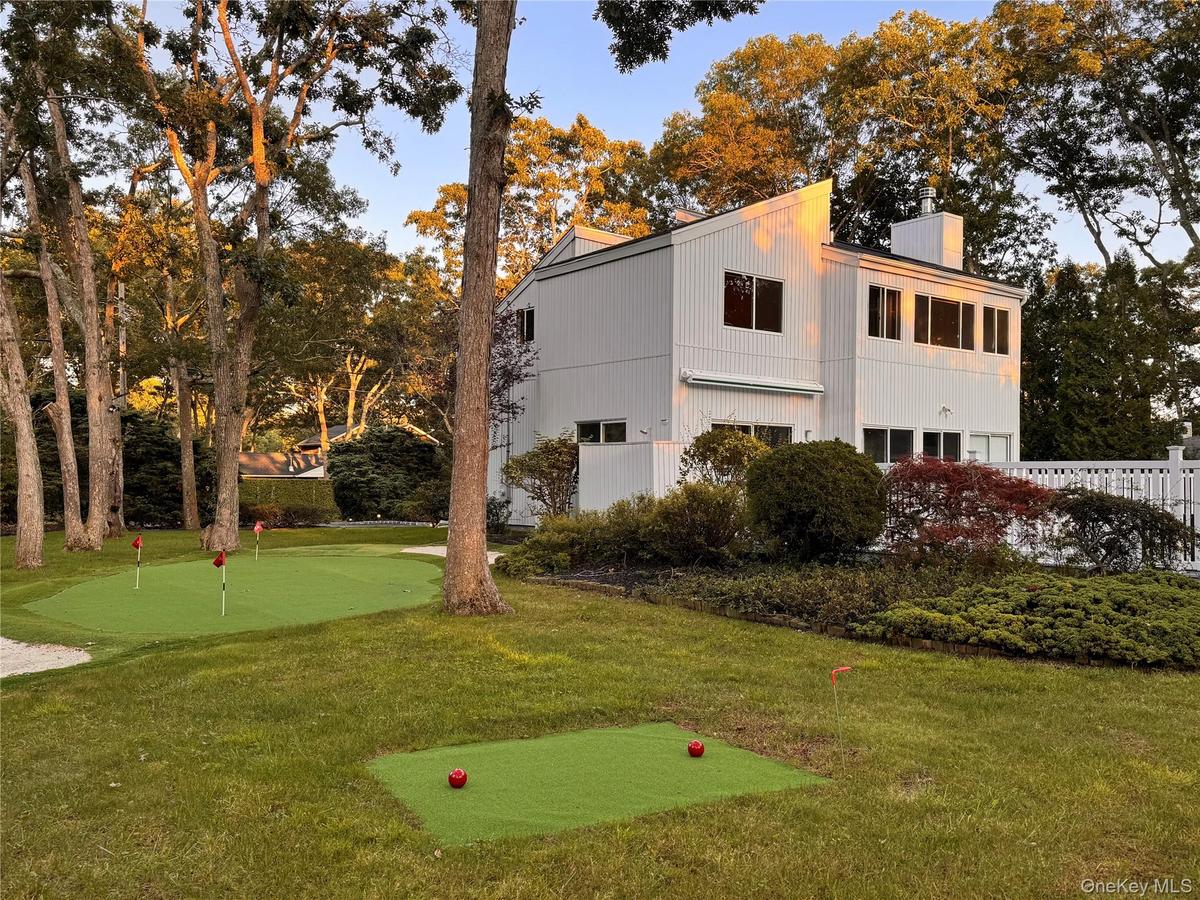 GOLF AREA