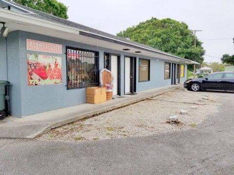 Great investment, commercial 4 unit strip center.