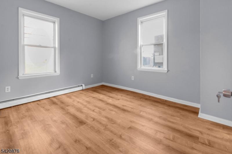 95 First St, Elizabeth, NJ
