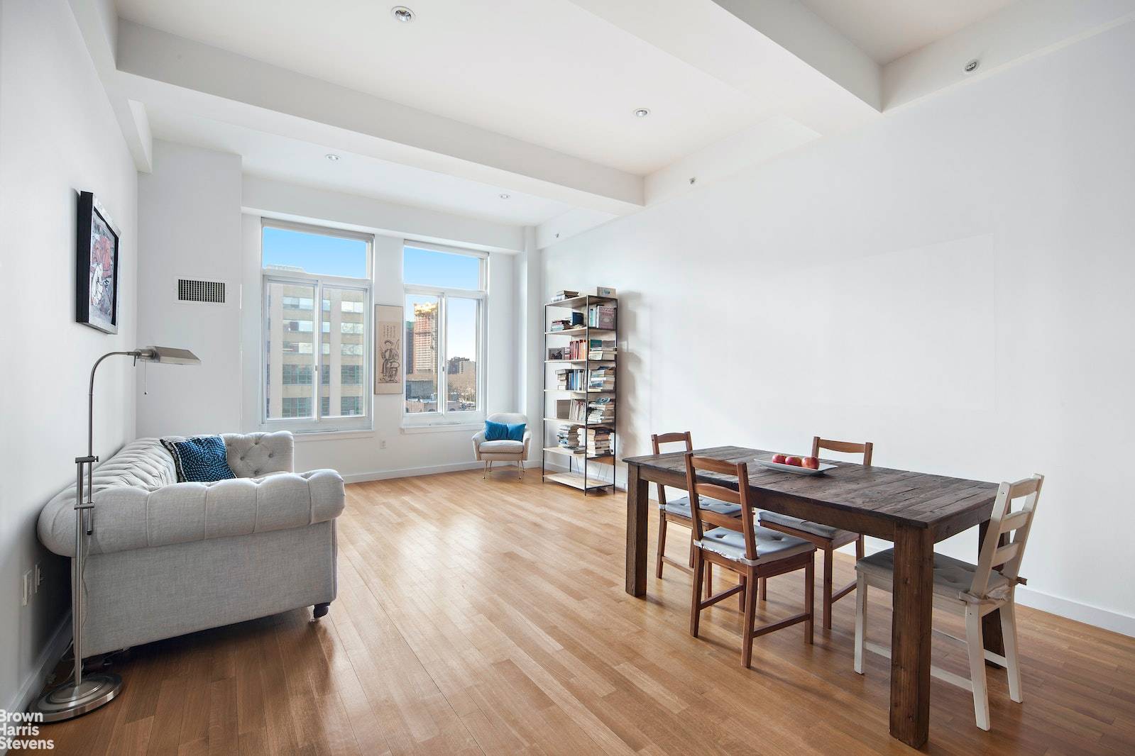 This wonderfully super sized one bedroom nestled in the heart of Dumbo, the hottest neighborhood Brooklyn, will have you rethinking city living.