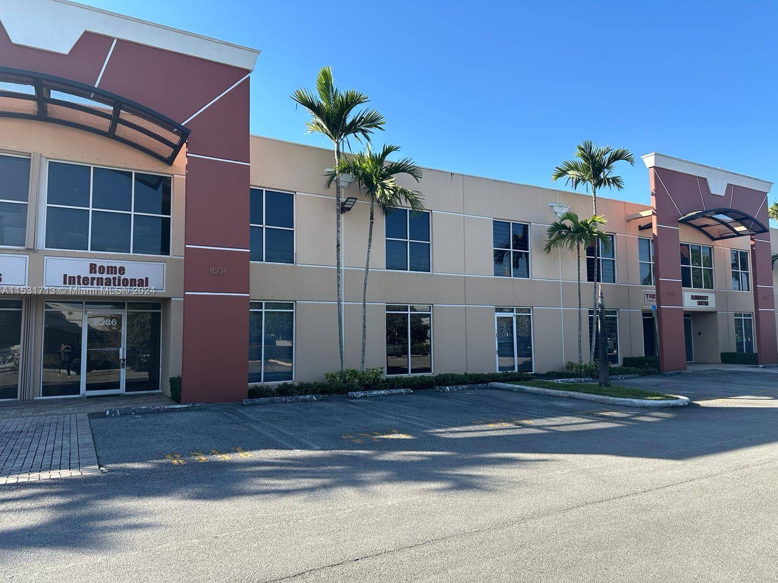 Great Doral office warehouse.