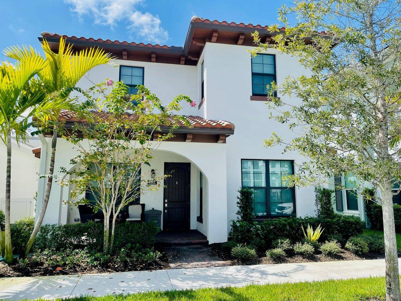 SITUATED IN ONE OF THE MOST DESIRABLE NEW COMMUNITIES IN PALM BEACH GARDENS ALTON !