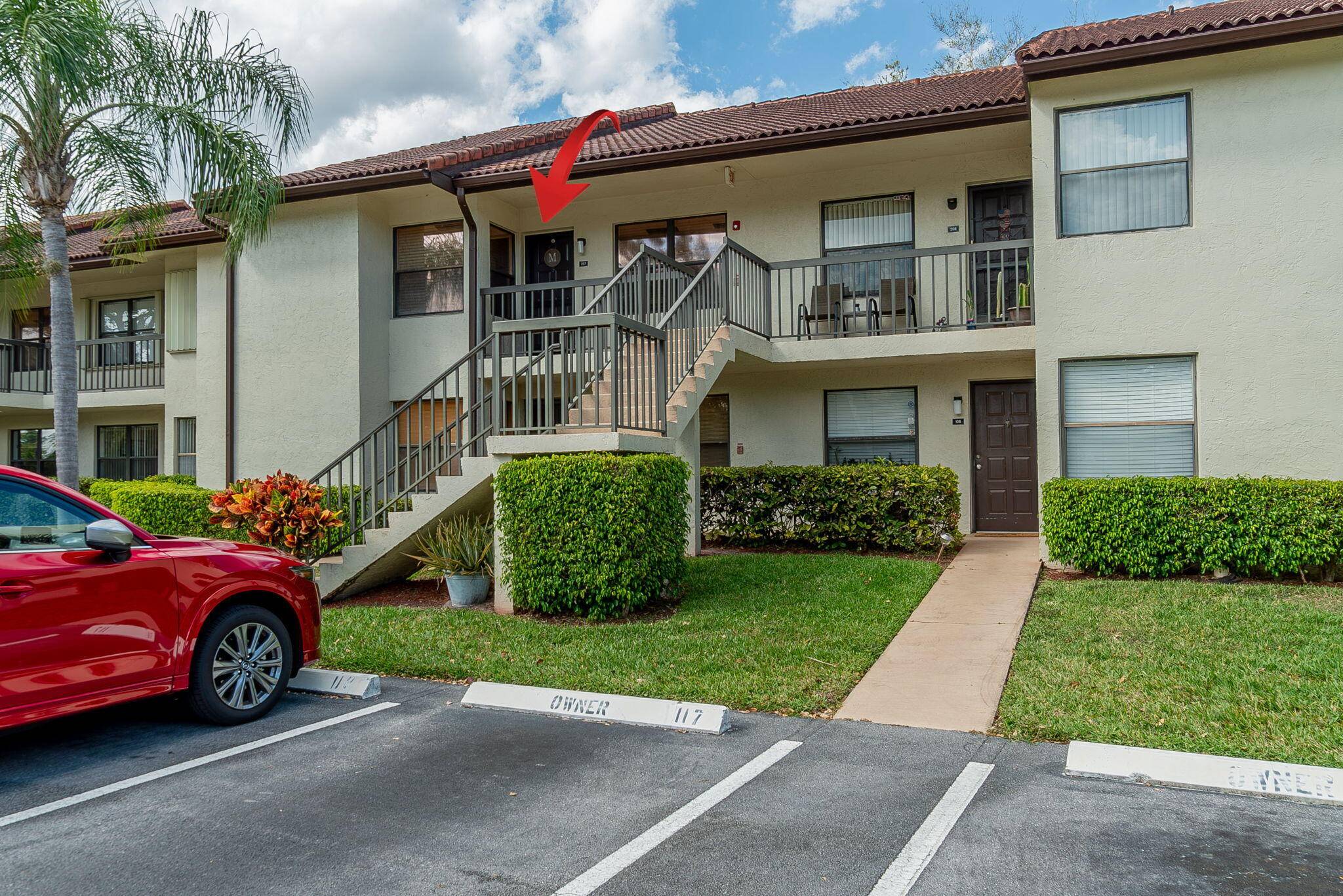 This beautifully remodeled 2 bedroom, 2 bathroom condo is nestled in the serene 55 community of Lucerne Lakes in Lake Worth, The home features a range of modern updates including ...