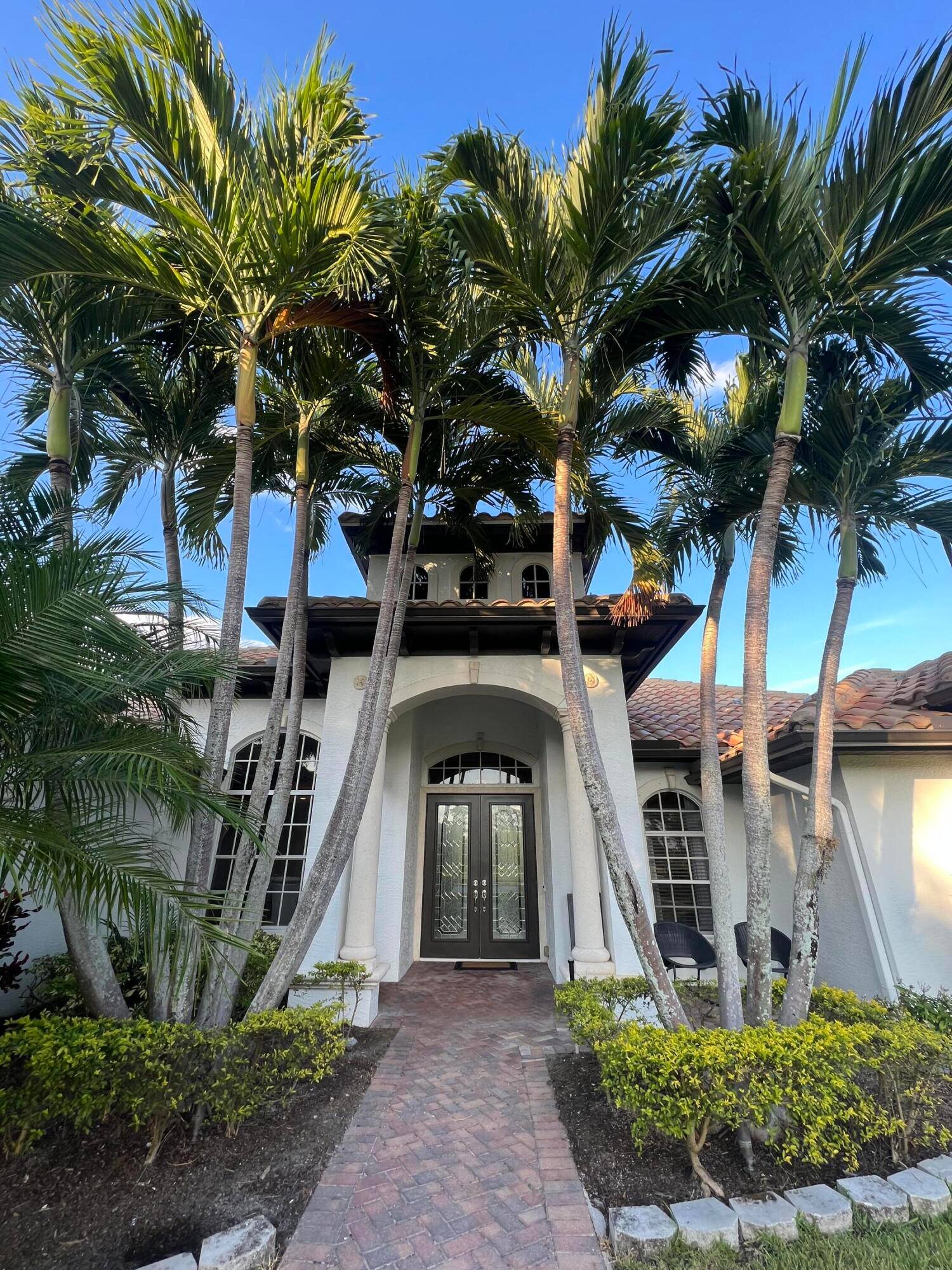 A magnificent five bedroom, four bathroom home with an office which can be a sixth bedroom, game room and pool, positioned on one of the finest lots in the neighborhood.