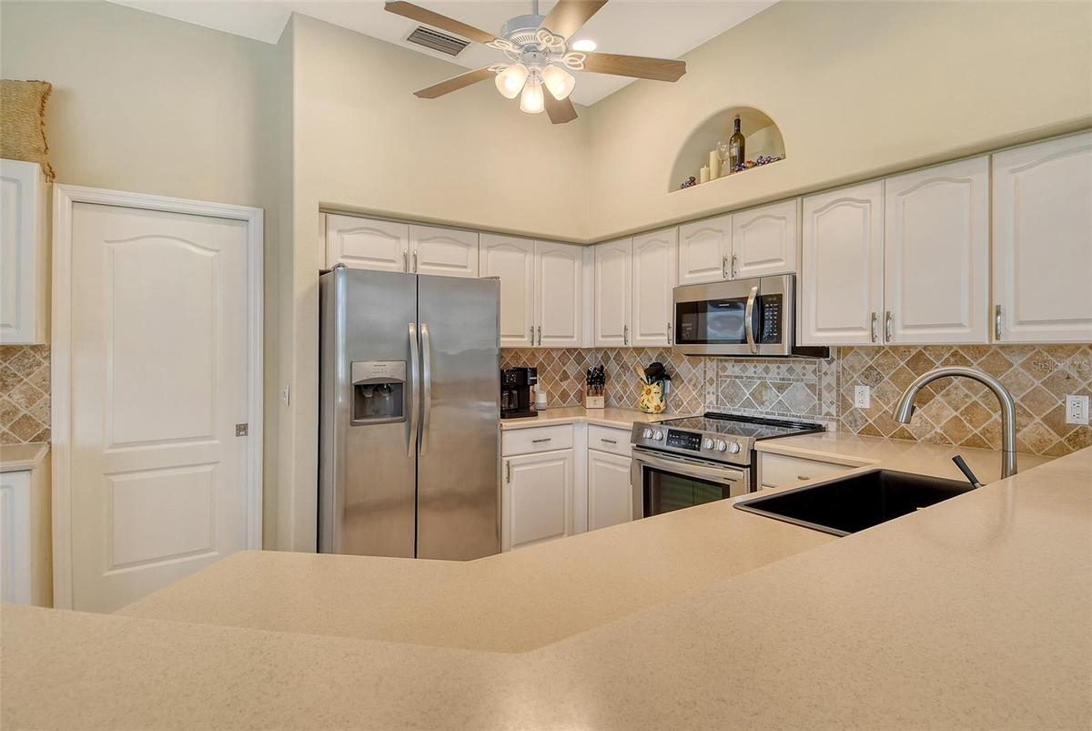 STAINLESS STEEL APPLIANCES